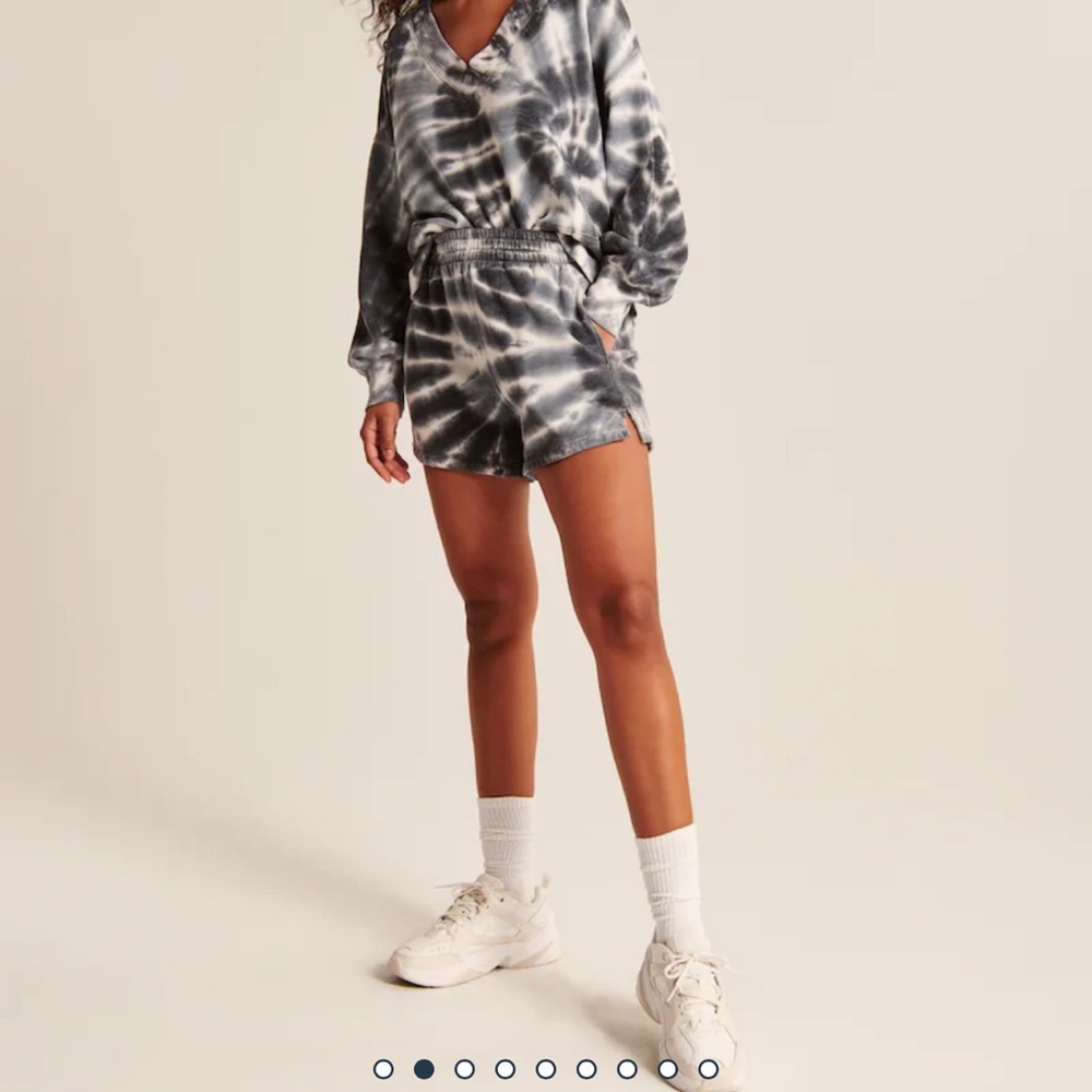 Abercrombie & Fitch NWT Soft Af Crewneck Sweatshirt Long Sleeve Top Loungewear - Picture 2 of 5